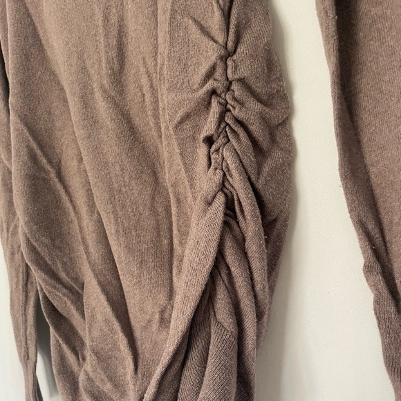 Brown maternity sweater - Picture 3 of 4